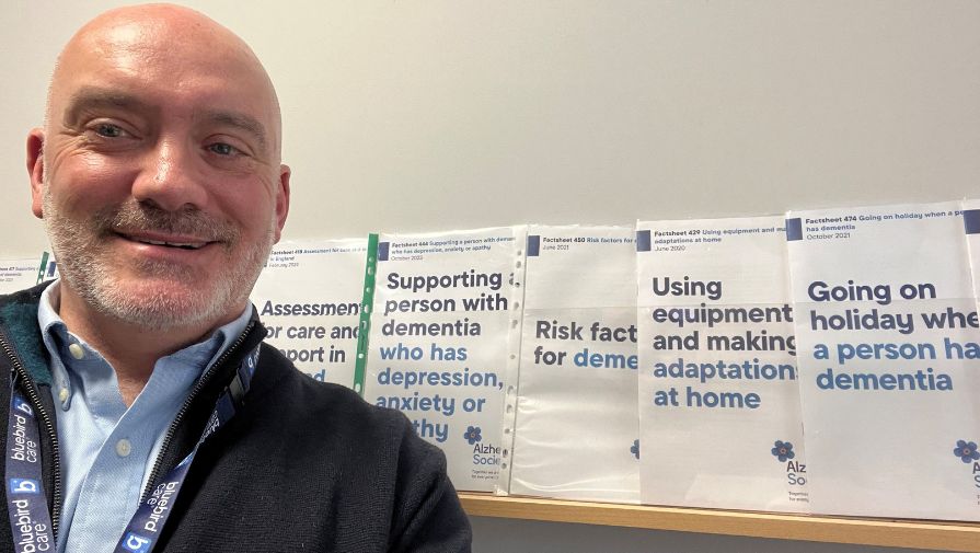 Tim Carey Dementia centre visit NEWS