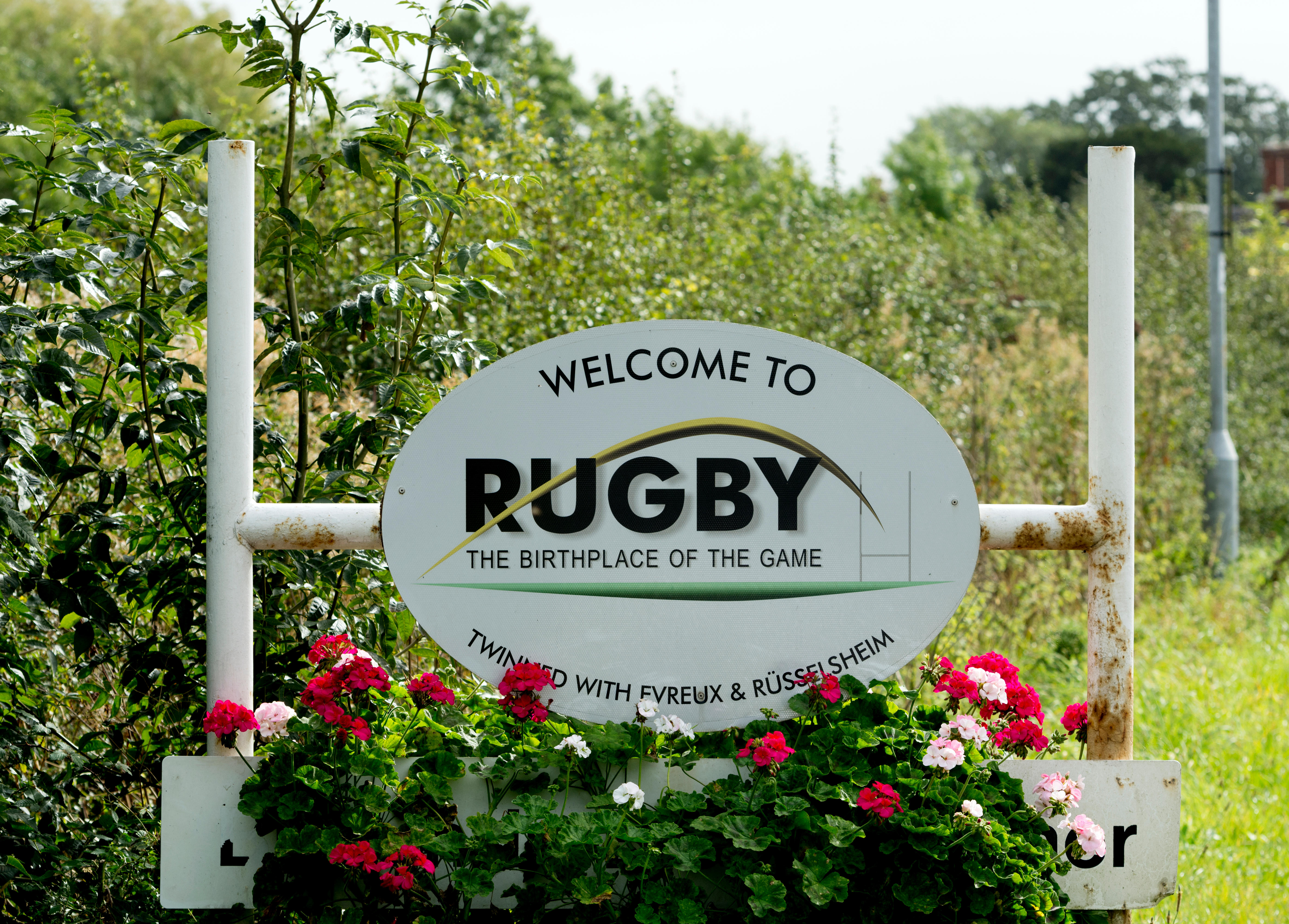 Welcome to rugby sign Welcome to Rugby sign, representing the local area covered by Bluebird Care's dementia care service in Rugby
