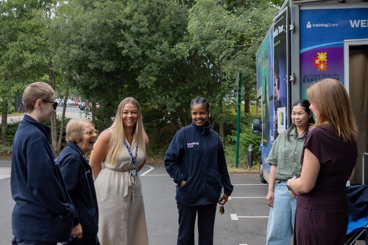 1200 x 800 px Dementia Bus (2)