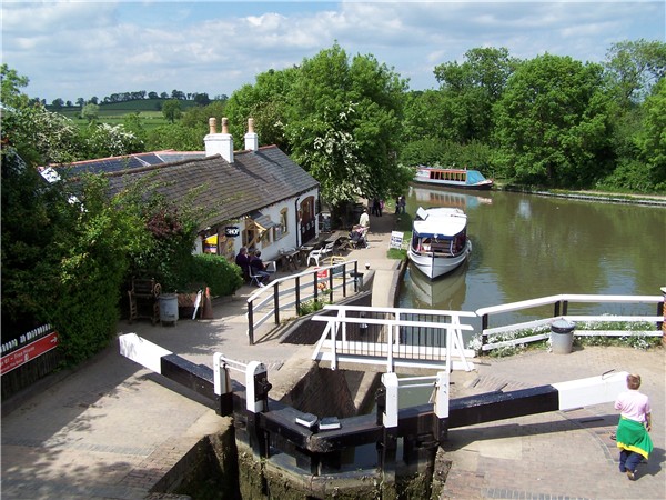 Foxtonlocks-bottom