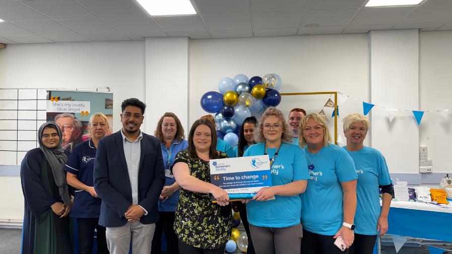 Bluebird Care Cardiff and The Vale takes part in the Alzheimer's Pledge